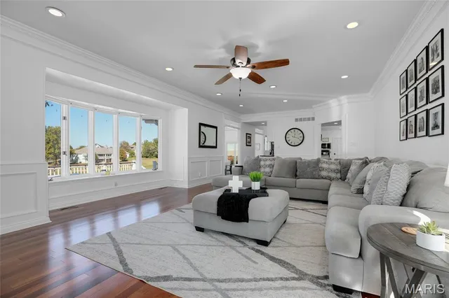 $1,085,000 | 50 Crocknaraw Lane, Weldon Spring, MO 63304