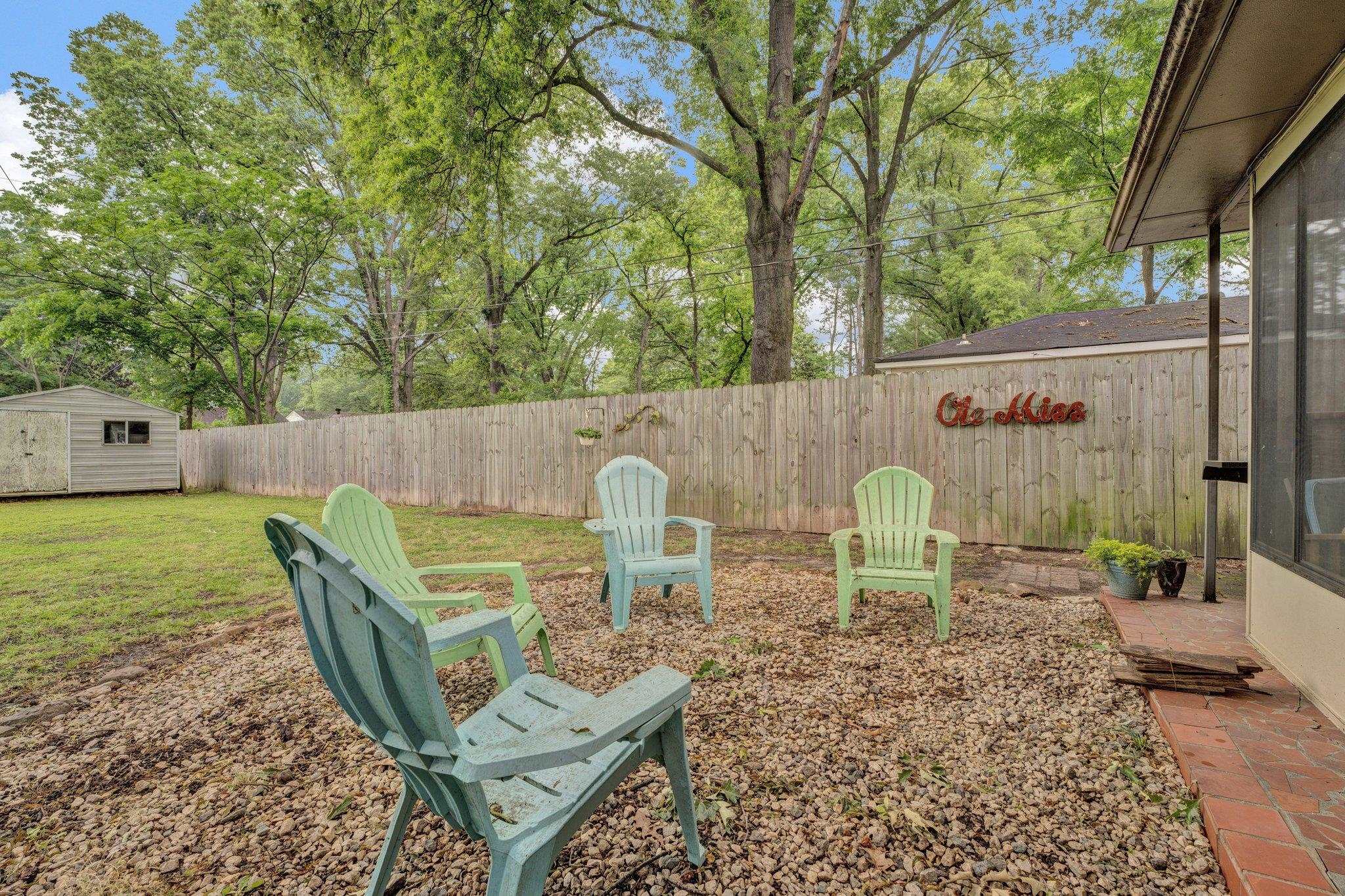1459 Colonial Road Memphis, TN 38117 - Photo 27 of 33 a view of an outdoor sitting area with furniture