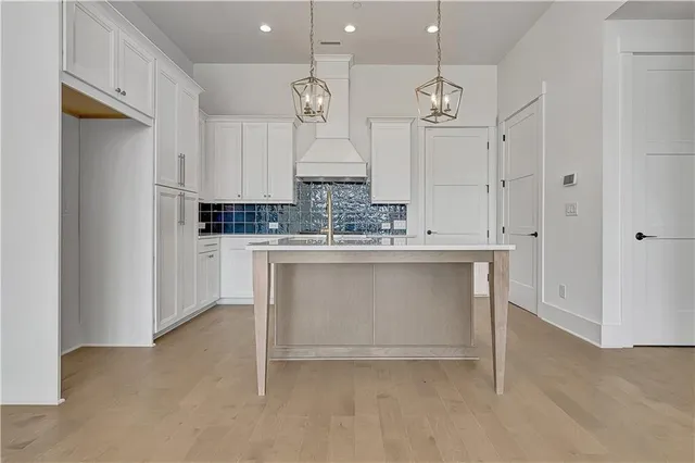 a view of walk in closet