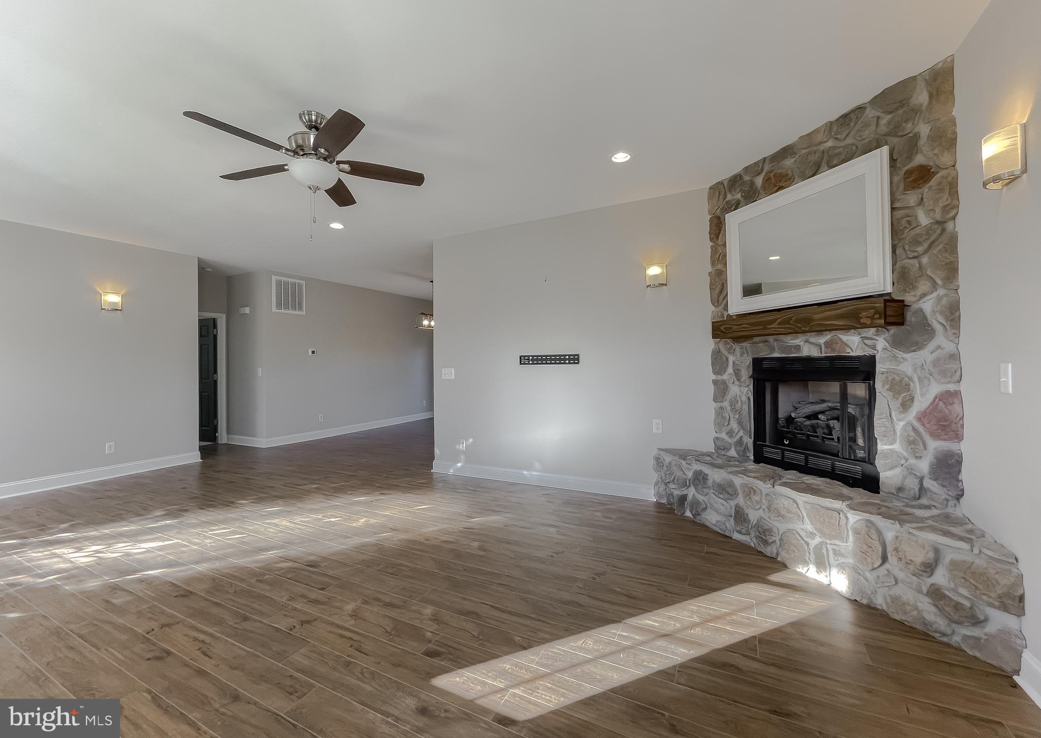 22030 Cartwright Road Leonardtown, MD 20650 - Photo 4 of 82 Living area