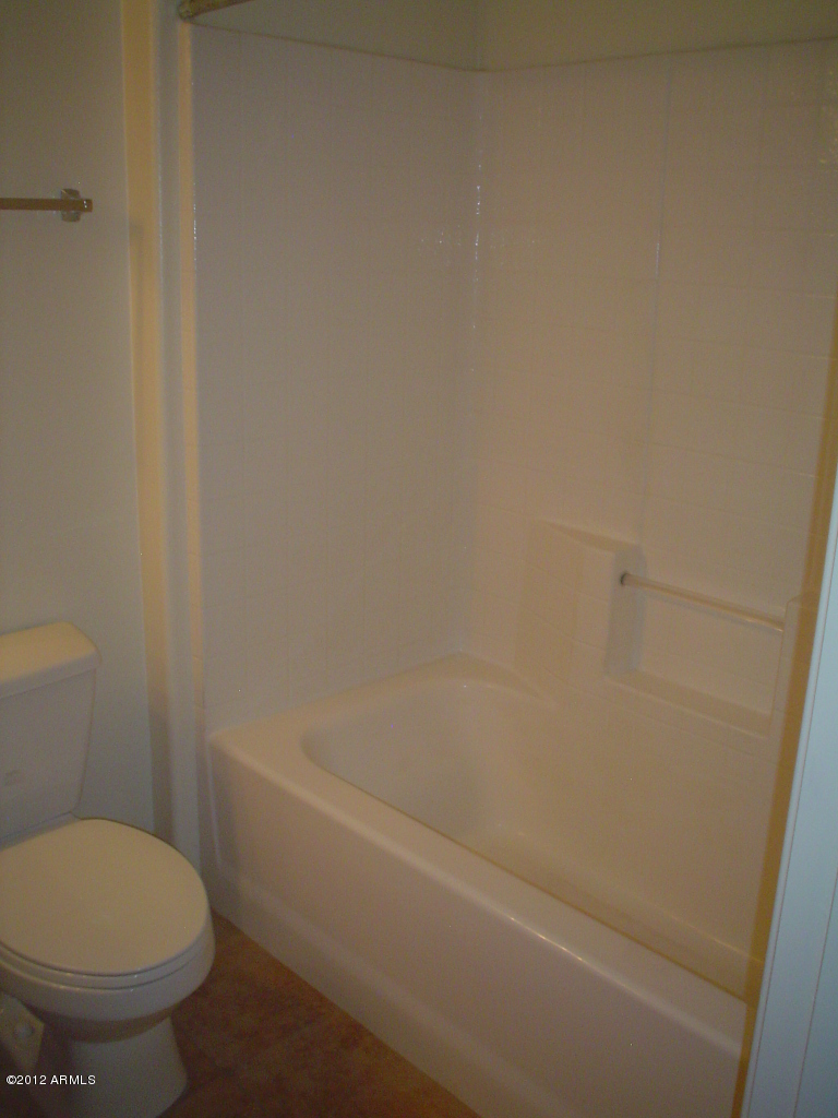 280 South Evergreen Road, Unit 1297 Tempe, AZ 85288 - Photo 15 of 33 1st floor bath