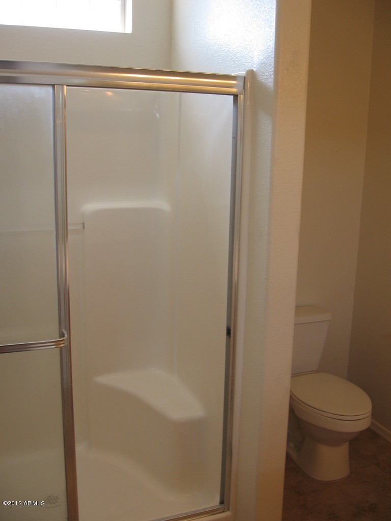 280 South Evergreen Road, Unit 1297 Tempe, AZ 85288 - Photo 9 of 33 2nd floor bath 2