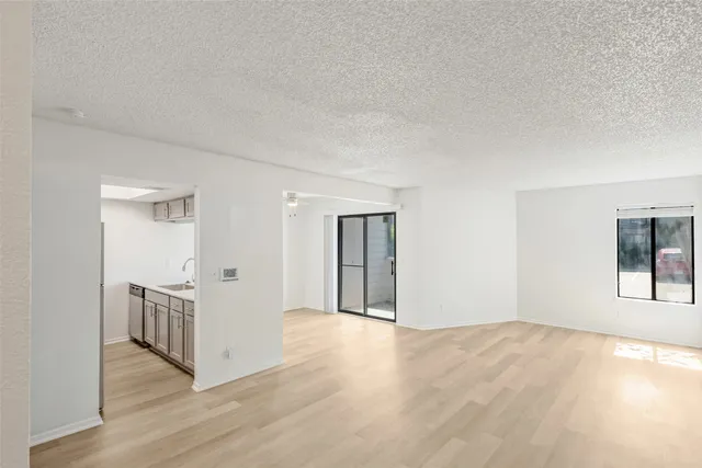 $1,003 | 4600 West Pioneer Drive, Unit 17, Irving, TX 75061