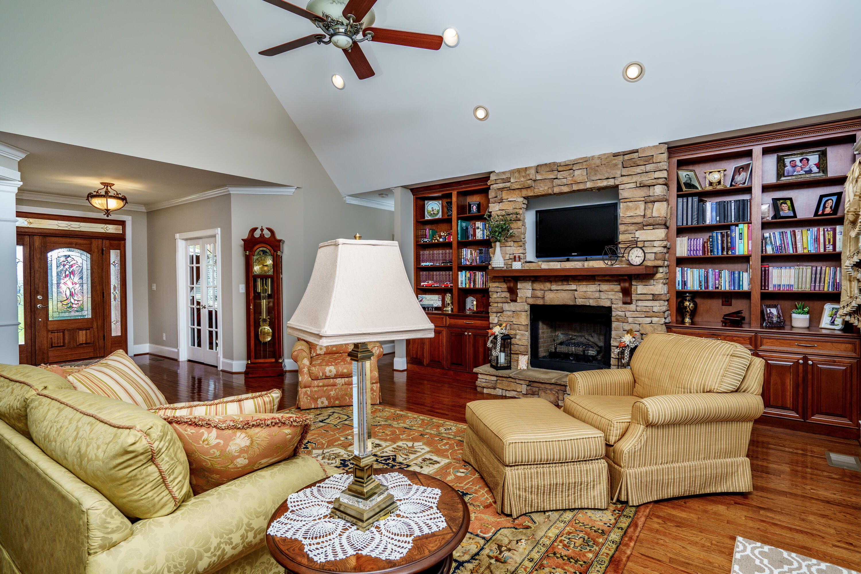 268 Peavine Road Ringgold, GA 30736 - Photo 20 of 67 Living Room 1