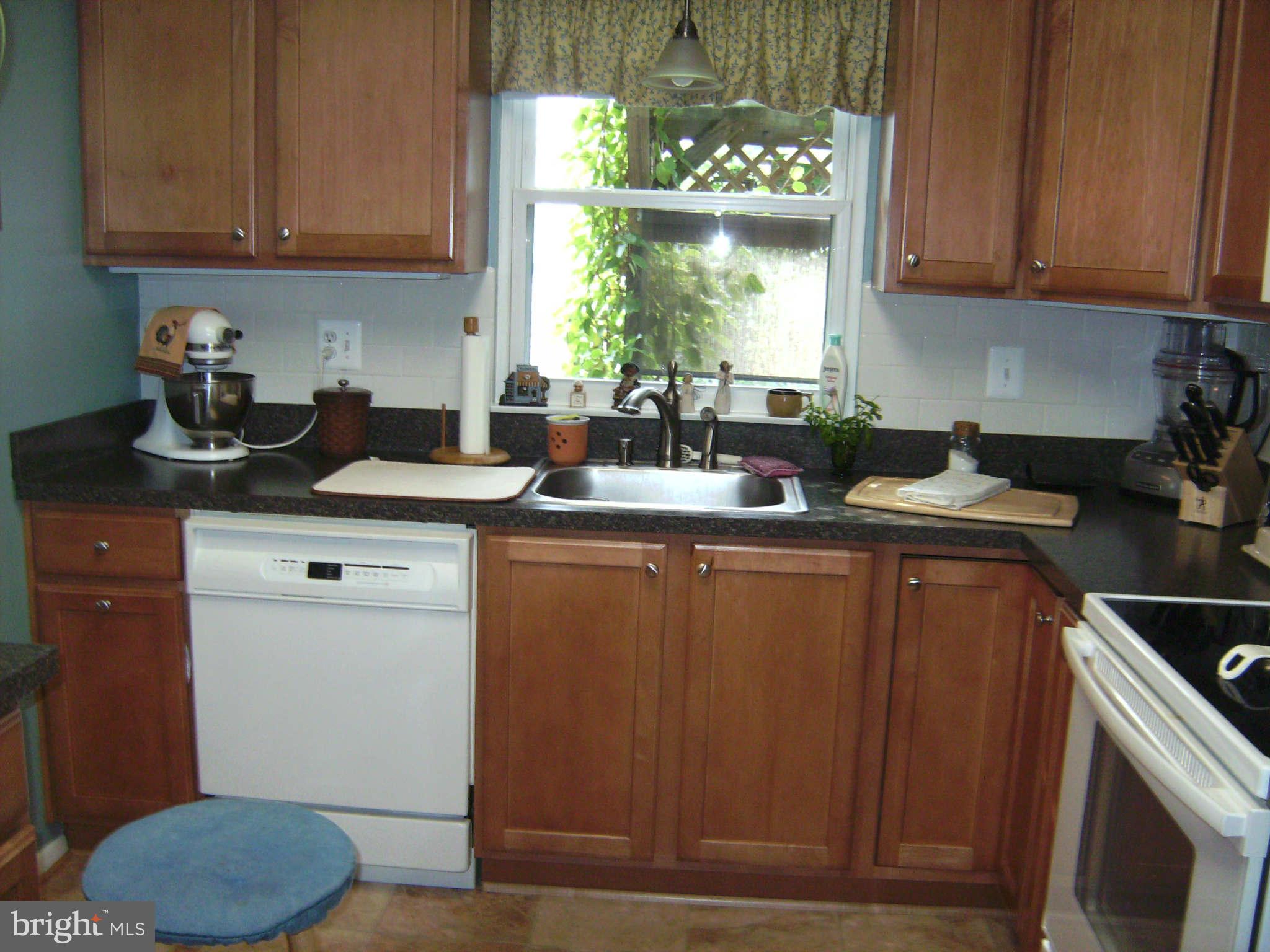 7068 Catalpa Road Frederick, MD 21703 - Photo 15 of 22 Kitchen