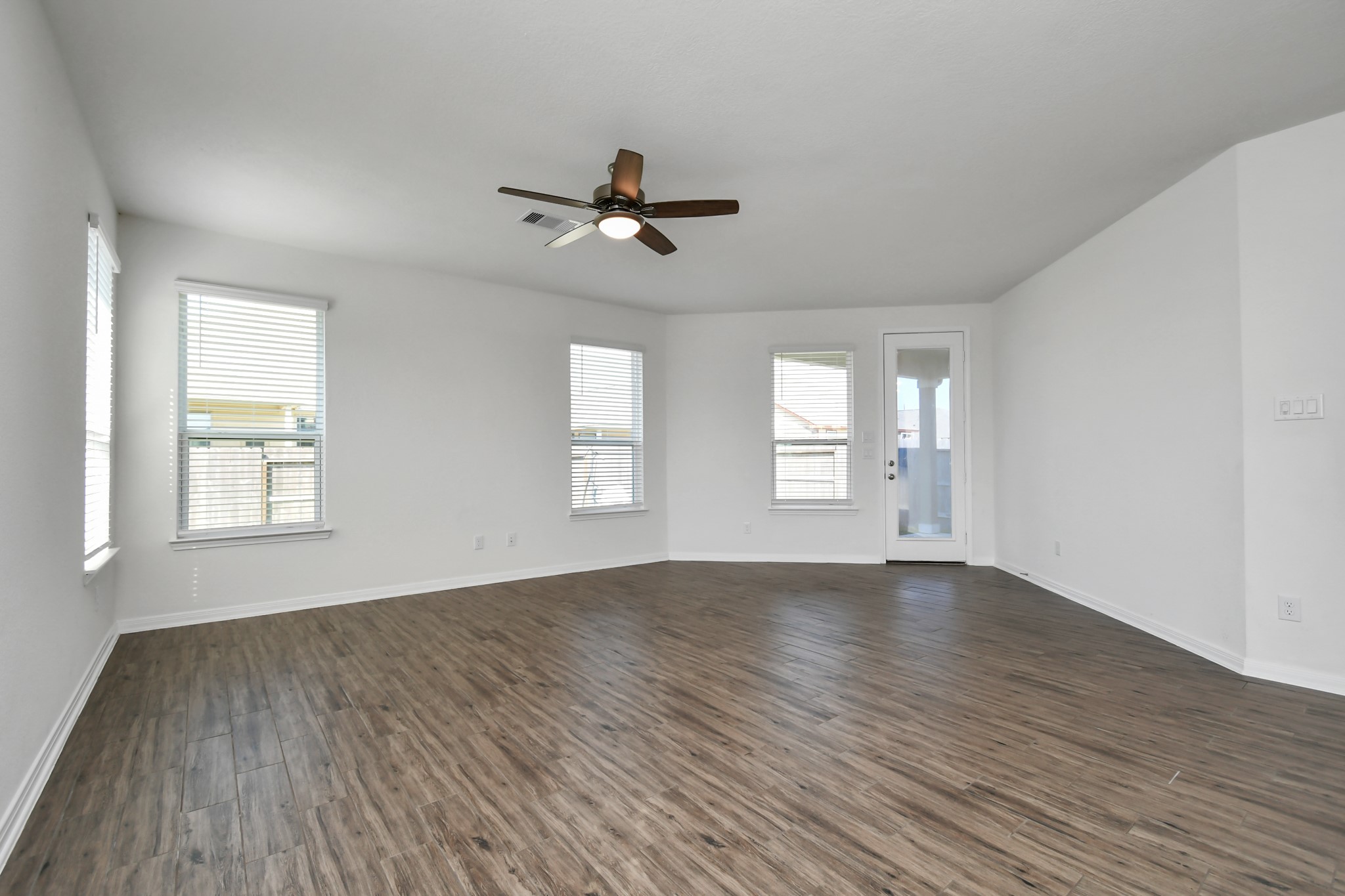 10326 Mount Winchell Drive Rosharon, TX 77583 - Photo 17 of 36