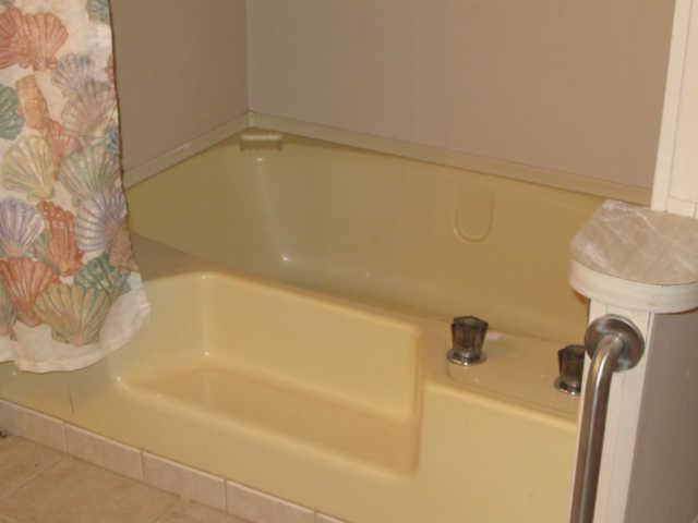 1135 Bubbling Well Road Madison, TN 37115 - Photo 6 of 11 Extra large soaking tub in the master bathroom
