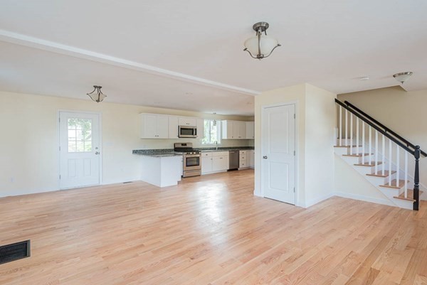 15 Pequot Road Weymouth, MA 02191 - Photo 5 of 27 Gallery Image 5