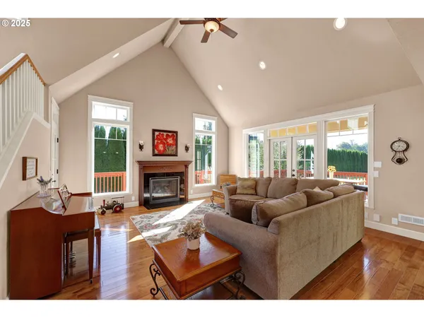 $1,500,000 | 2011 River Loop 1, Eugene, OR 97404