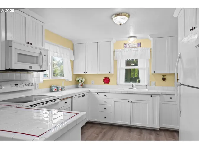 $1,500,000 | 2011 River Loop 1, Eugene, OR 97404