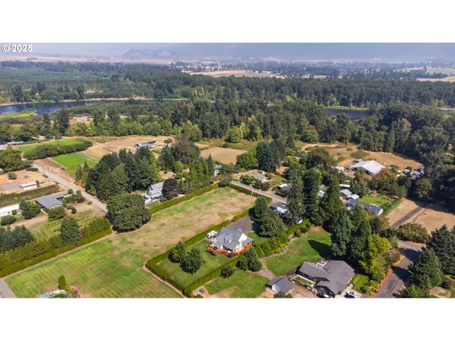 $1,500,000 | 2011 River Loop 1, Eugene, OR 97404