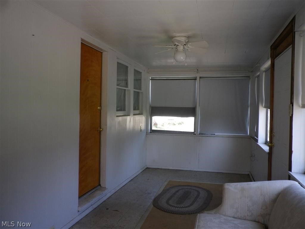 635 Darrow Road Akron, OH 44305 - Photo 5 of 18