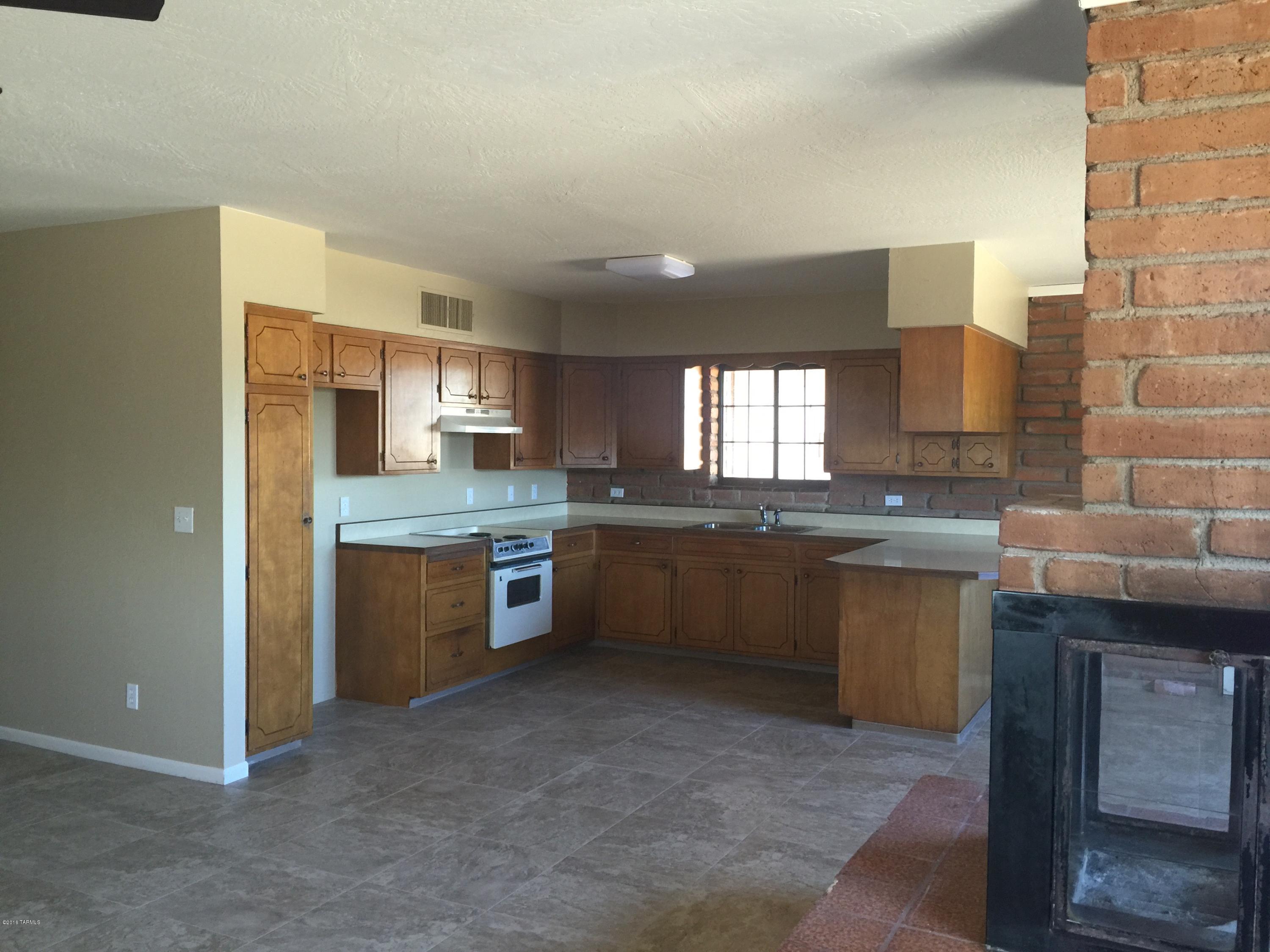 48746 East Panther Butte Road Tucson, AZ 85739 - Photo 4 of 32 Gallery Image 4
