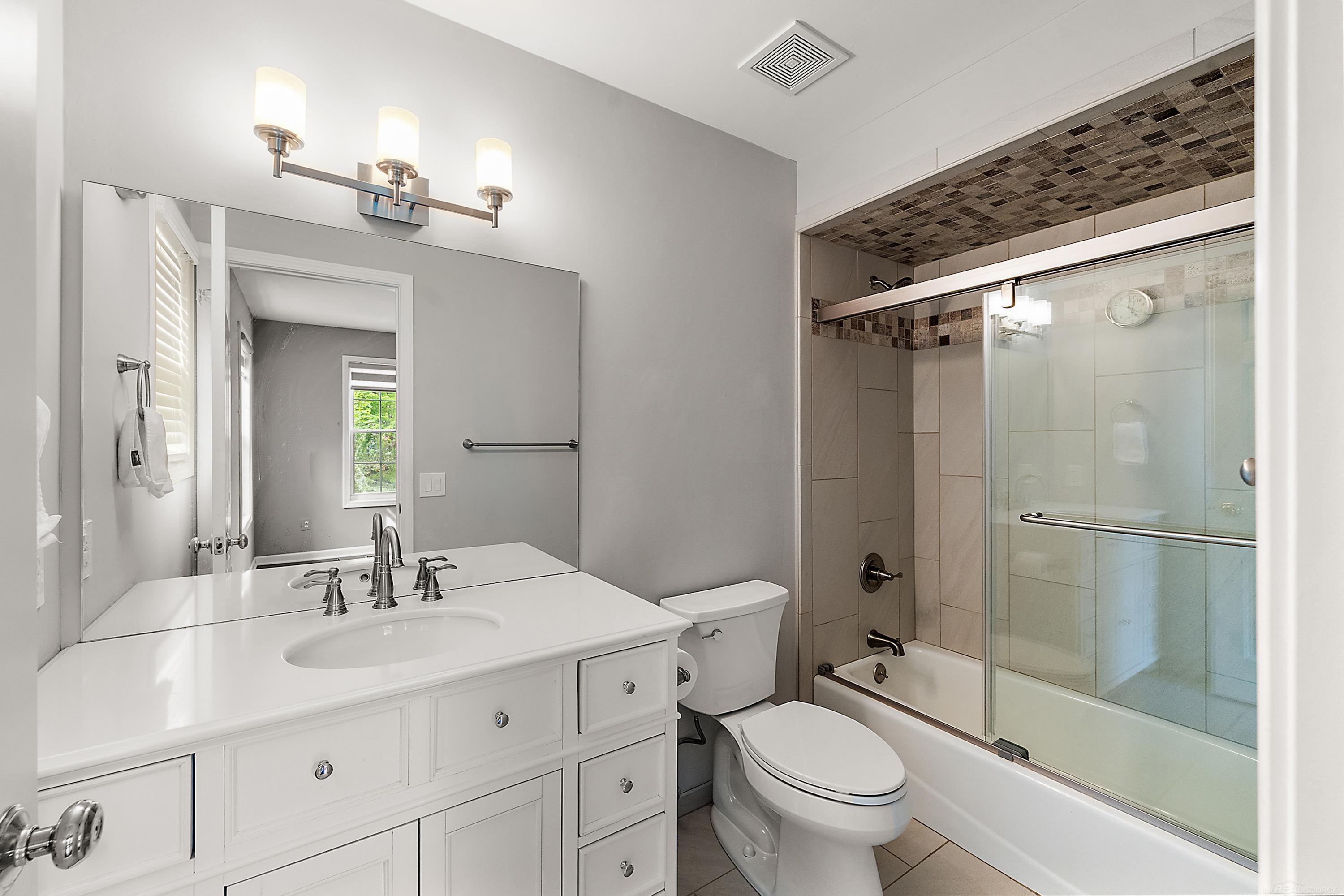 21729 Garrison Street Dearborn, MI 48124 - Photo 22 of 31