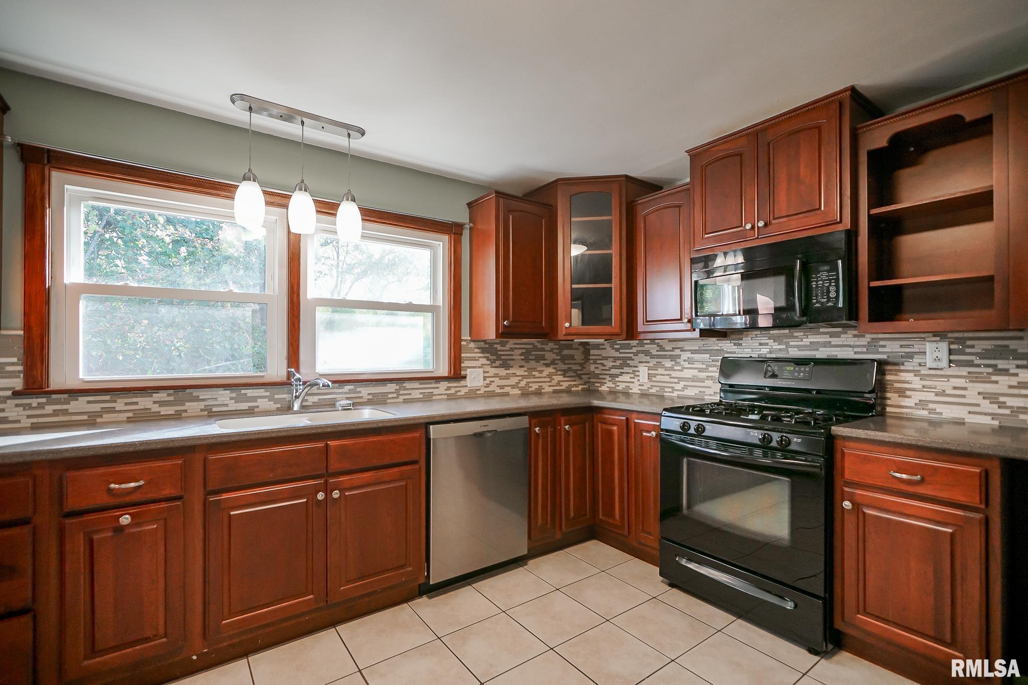 1634 West Alta Road Peoria, IL 61615 - Photo 11 of 63 Gallery Image 11