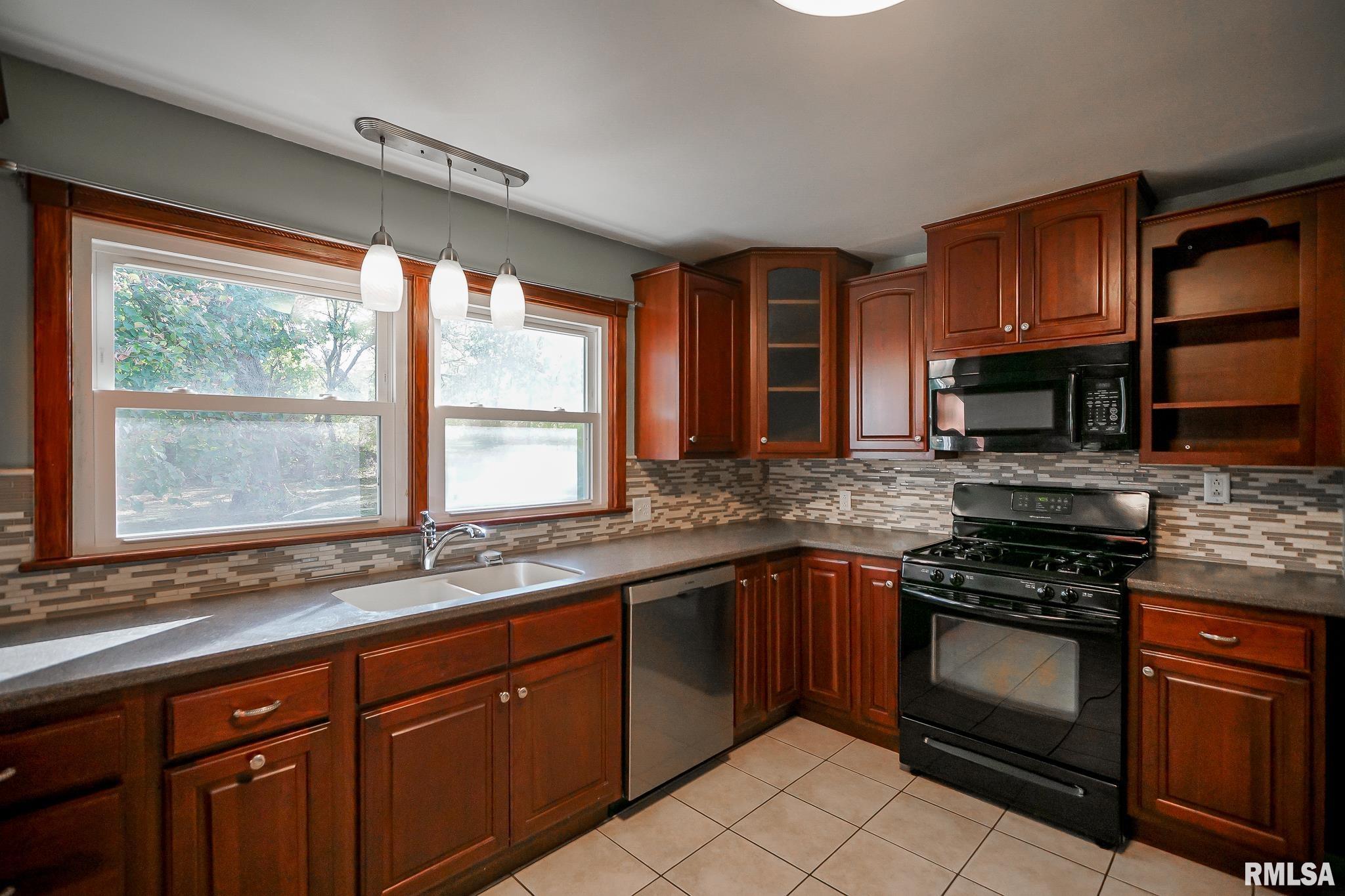1634 West Alta Road Peoria, IL 61615 - Photo 13 of 63 Gallery Image 13