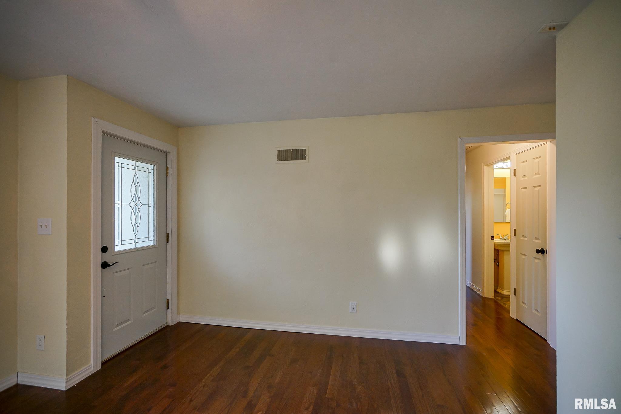 1634 West Alta Road Peoria, IL 61615 - Photo 3 of 63 Gallery Image 3