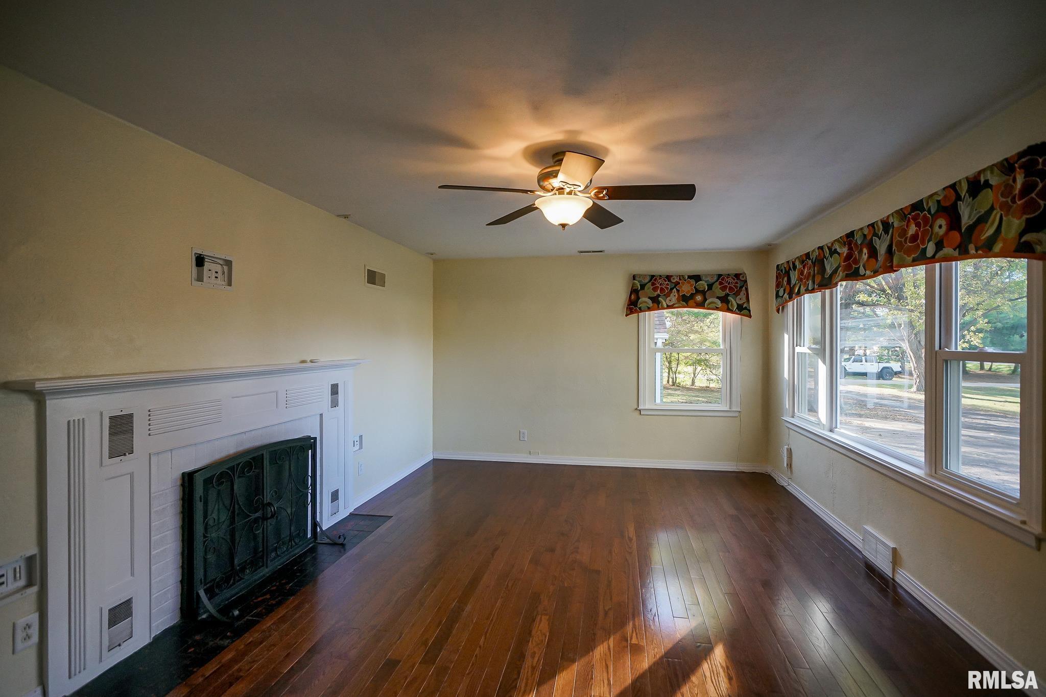 1634 West Alta Road Peoria, IL 61615 - Photo 4 of 63 Gallery Image 4
