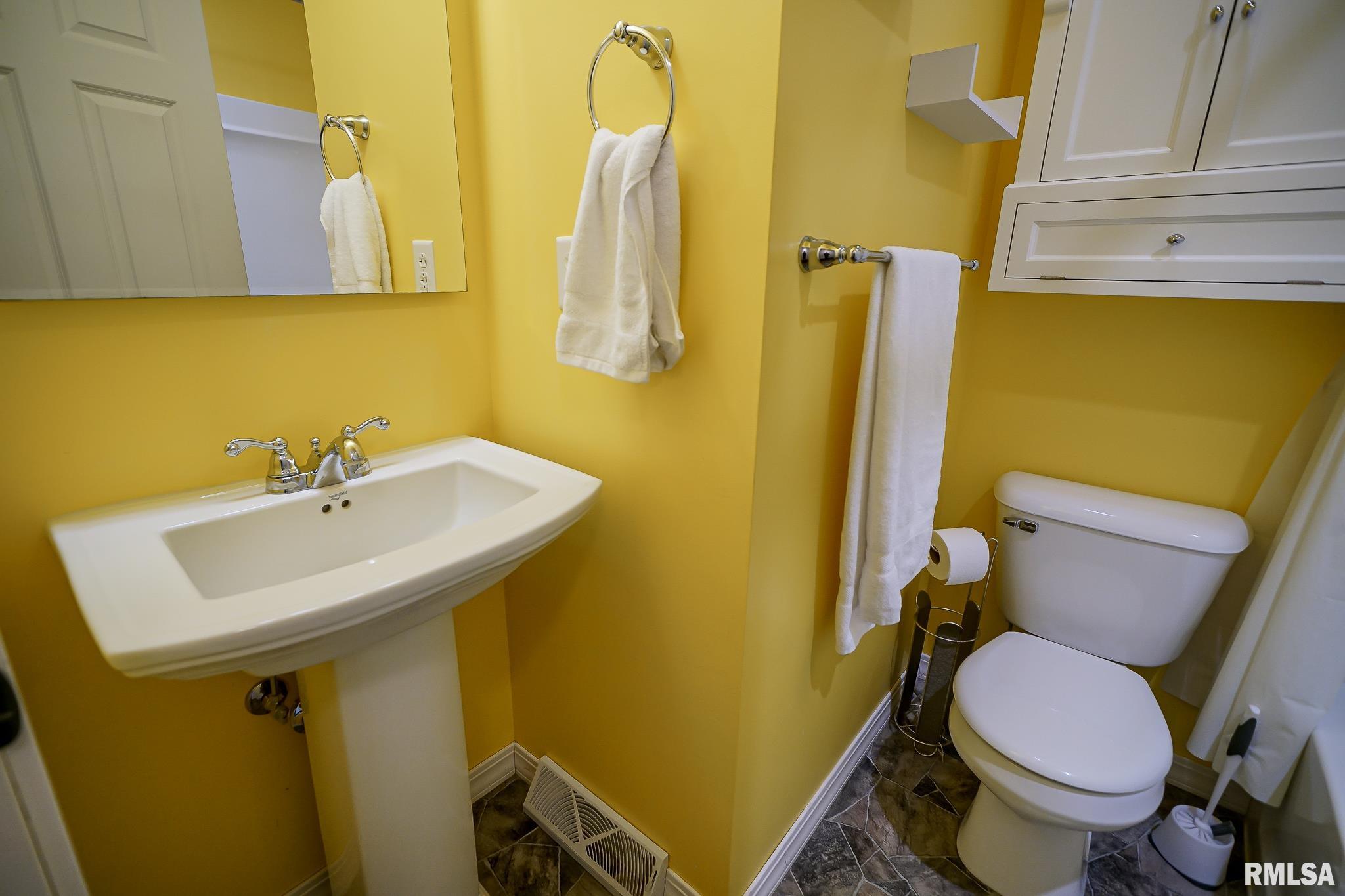 1634 West Alta Road Peoria, IL 61615 - Photo 45 of 63 Gallery Image 45