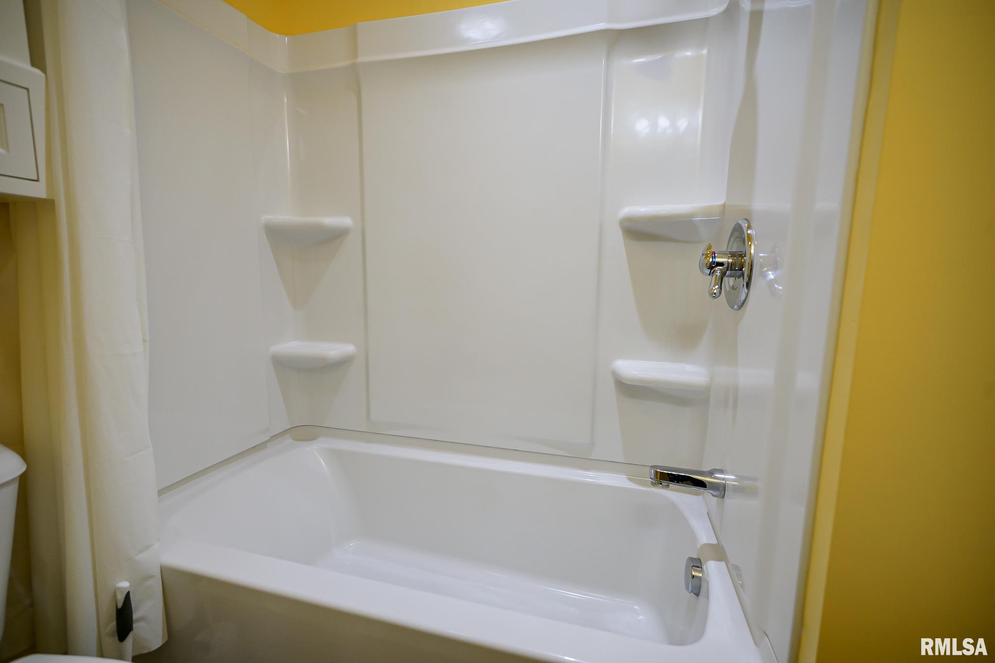 1634 West Alta Road Peoria, IL 61615 - Photo 46 of 63 Gallery Image 46