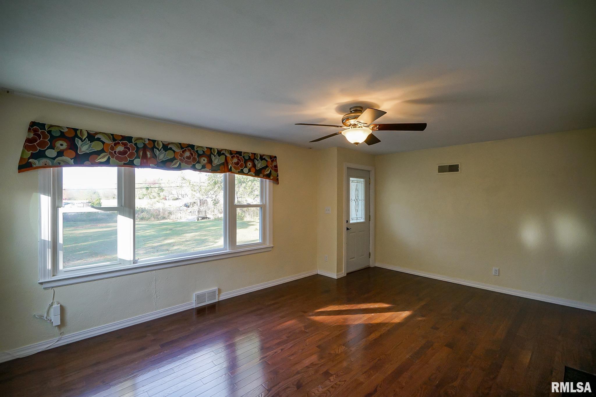 1634 West Alta Road Peoria, IL 61615 - Photo 5 of 63 Gallery Image 5