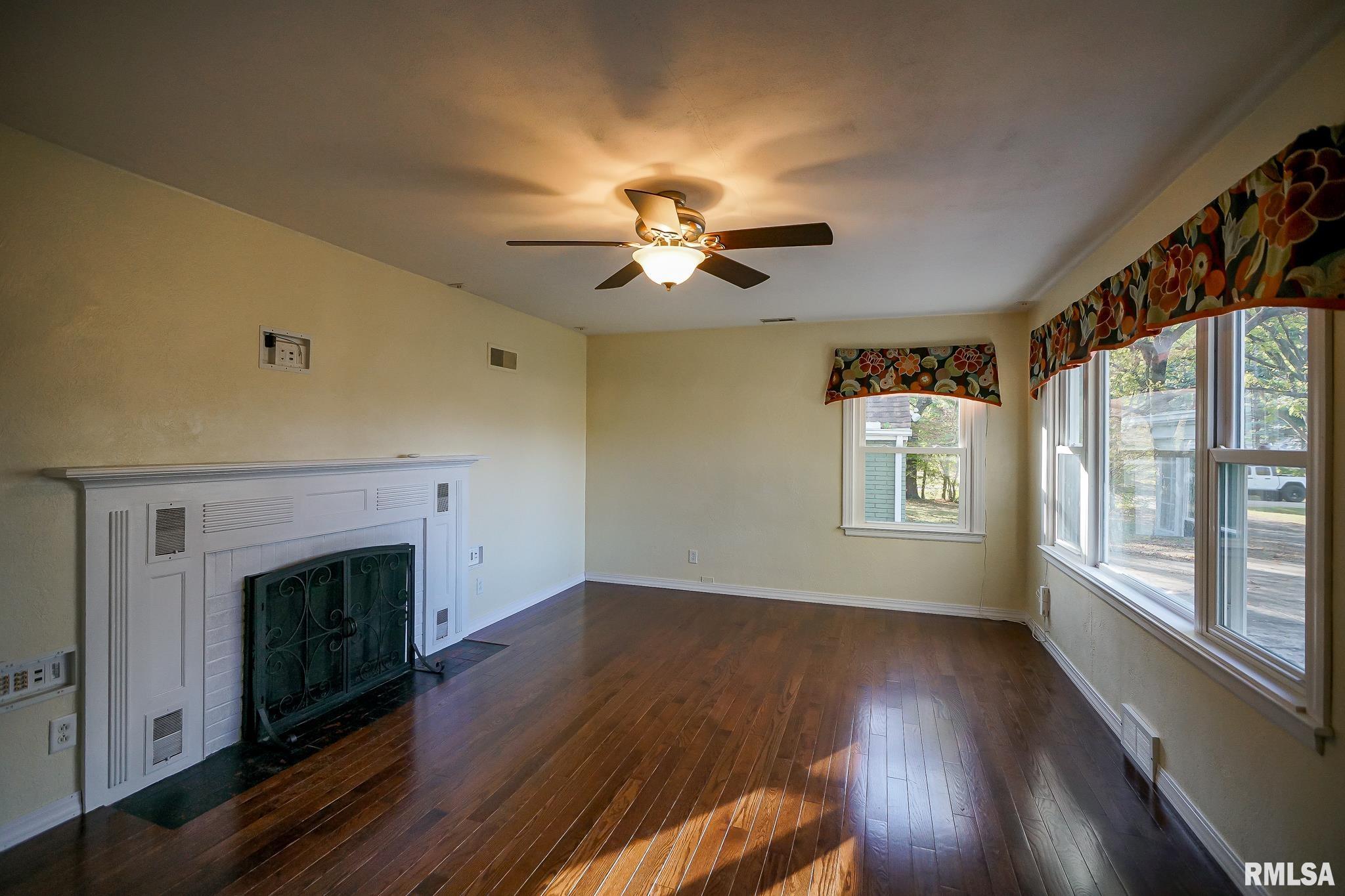 1634 West Alta Road Peoria, IL 61615 - Photo 9 of 63 Gallery Image 9