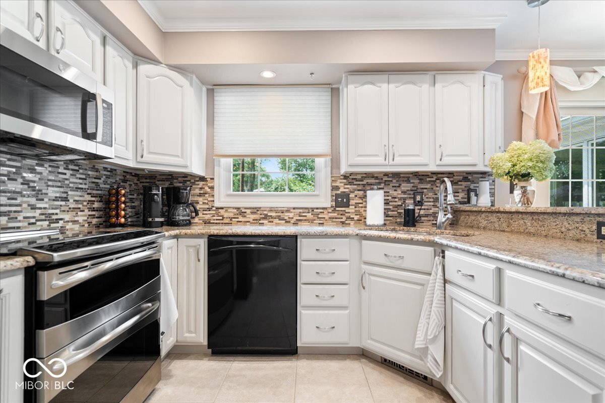 7214 Vauxhall Road Indianapolis, IN 46250 - Photo 16 of 51 Gallery Image 16