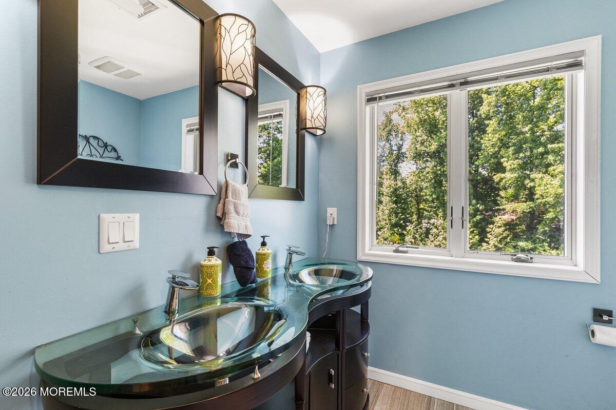 376 Morristown Road Matawan, NJ 07747 - Photo 23 of 69 Bathroom 3(2)