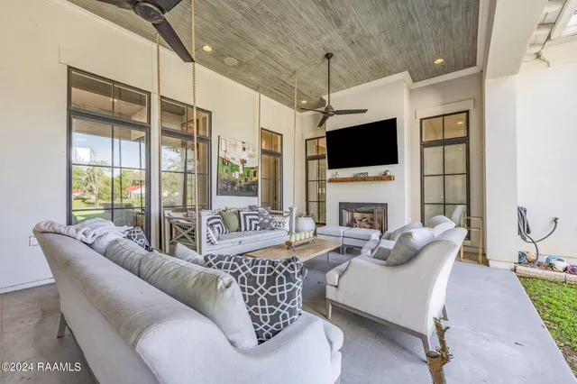 $7,000 | 300 Brightwood Drive, Lafayette, LA 70508