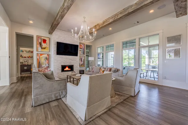 $7,000 | 300 Brightwood Drive, Lafayette, LA 70508