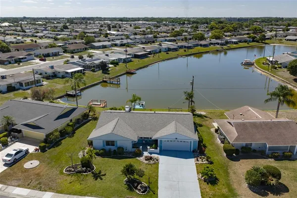 $408,000 | 1704 Danbury Drive, Sun City Center, FL 33573