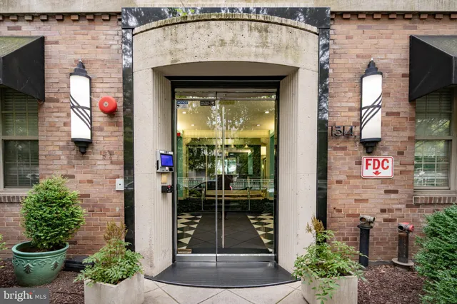 $1,950 | 1314 Massachusetts Avenue Northwest, Unit 608, Washington, DC 20005