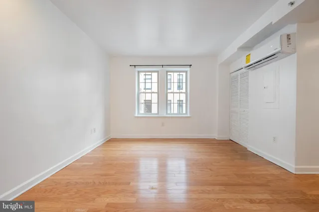 $1,950 | 1314 Massachusetts Avenue Northwest, Unit 608, Washington, DC 20005