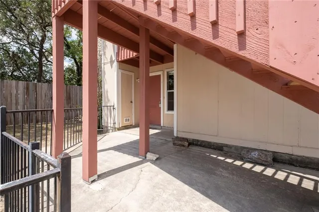 $1,025 | 211 Briarwood Drive, Unit A, Georgetown, TX 78628