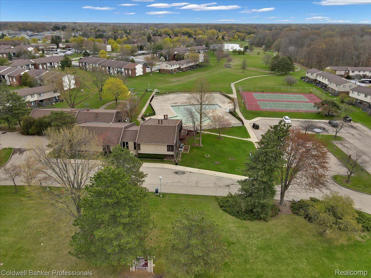 693 Lockmoore Court Rochester, MI 48307 - Photo 39 of 39 Gallery Image 39