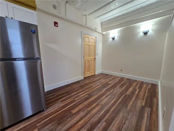 $1,000 | 27 East Main Street, Unit 206, Waterloo, NY 13165