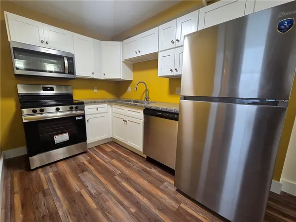 $1,000 | 27 East Main Street, Unit 206, Waterloo, NY 13165