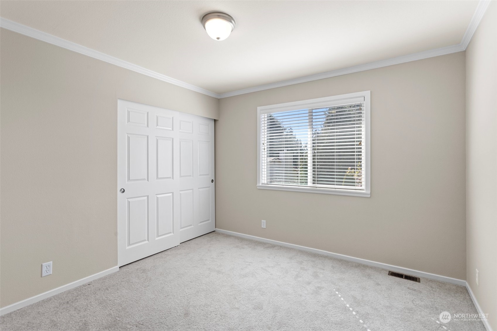112 236th Place Southwest Bothell, WA 98021 - Photo 22 of 40 an empty room with windows