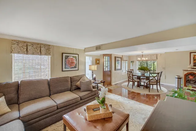 $775,000 | 9305 South Hoyne Avenue, Chicago, IL 60643