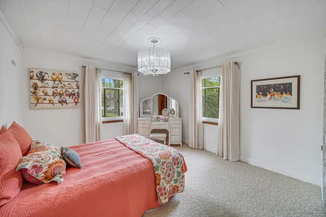 $775,000 | 9305 South Hoyne Avenue, Chicago, IL 60643