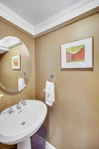 $775,000 | 9305 South Hoyne Avenue, Chicago, IL 60643