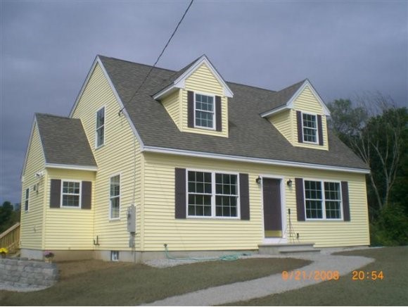 11 Old Manchester Road Raymond, NH 03077 - Photo 1 of 1