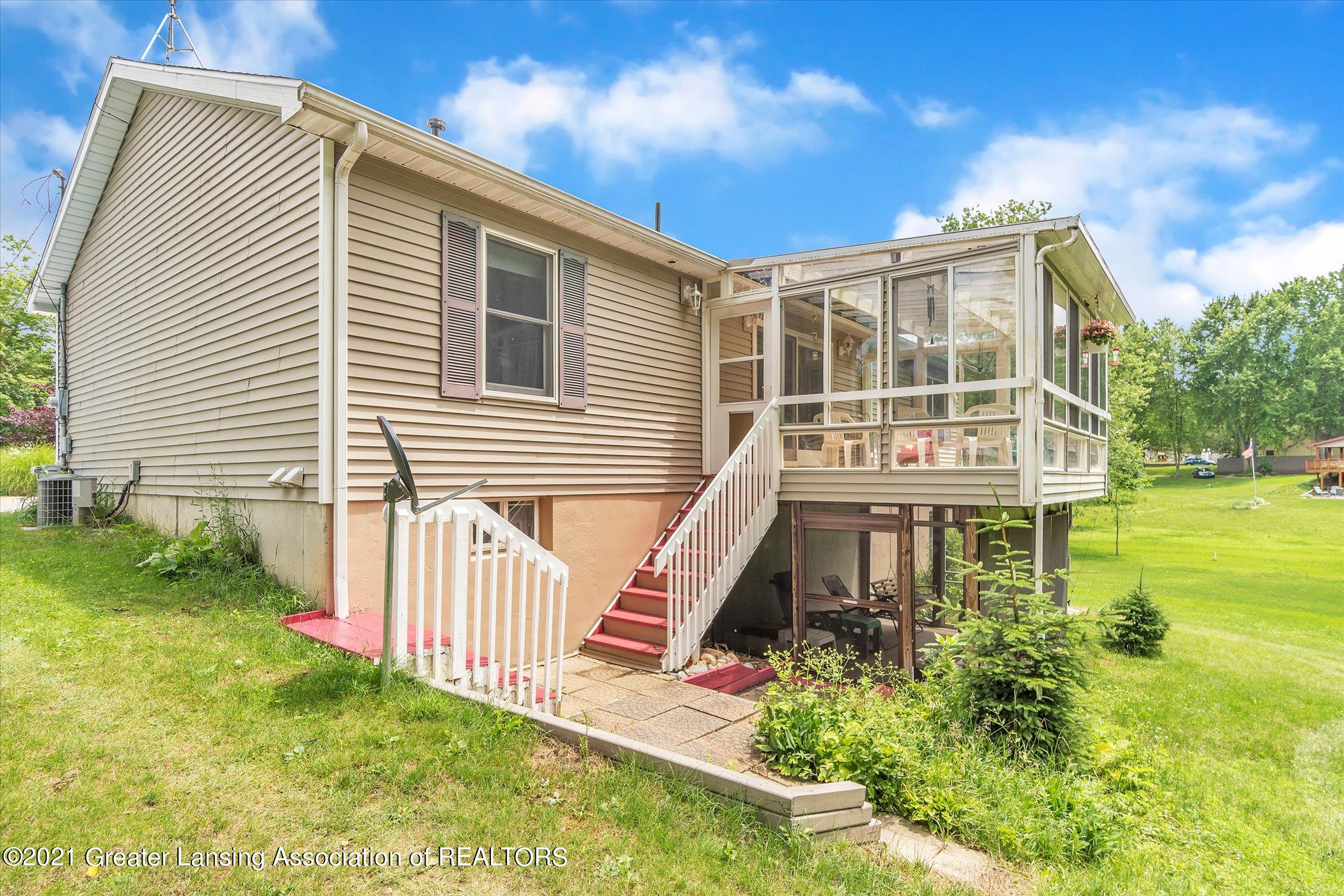 399 Walnut Street Dimondale, MI 48821 - Photo 29 of 35 35-untitled-35