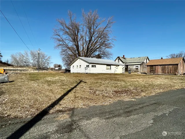 $226,000 | 410 West Glover Street, Harrington, WA 99134