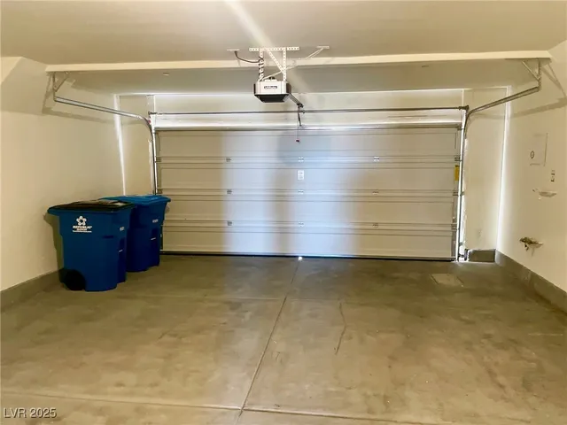 $1,950 | 1130 Scarlet Sparrow Street, Henderson, NV 89011