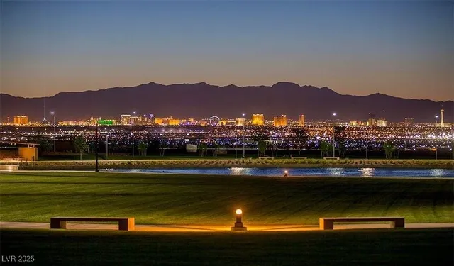 $1,950 | 1130 Scarlet Sparrow Street, Henderson, NV 89011