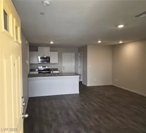 $1,850 | 1130 Scarlet Sparrow Street, Henderson, NV 89011