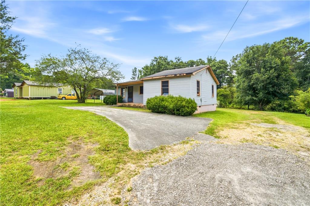 535 Kent Street Bowdon, GA 30108 - Photo 3 of 21