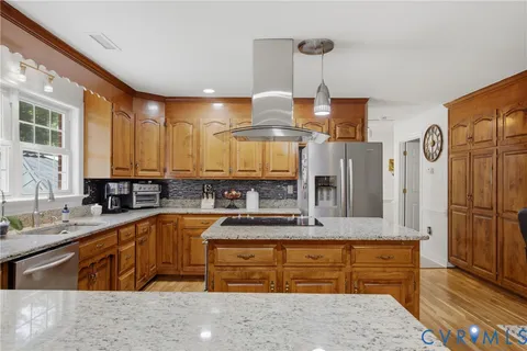 $975,000 | 13236 Lea Anna Lane, Maidens, VA 23102