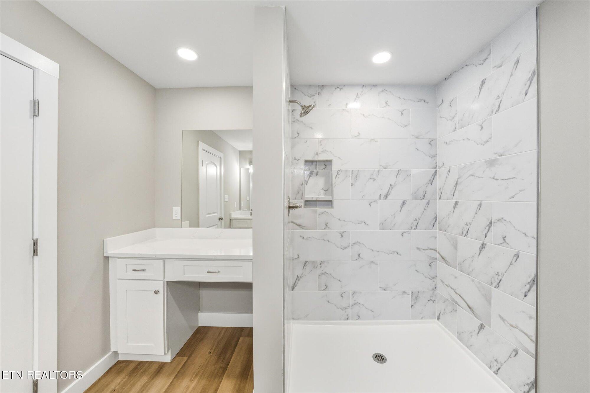 333 Granville Conner Road Powell, TN 37849 - Photo 19 of 30 Master bathroom